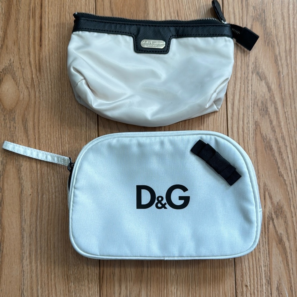 Bundle of luxury parfum bags